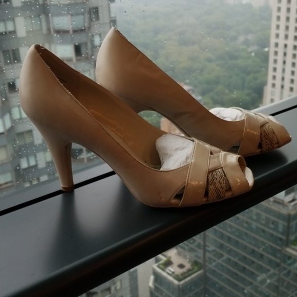 Shoes - Picture 2 of 4